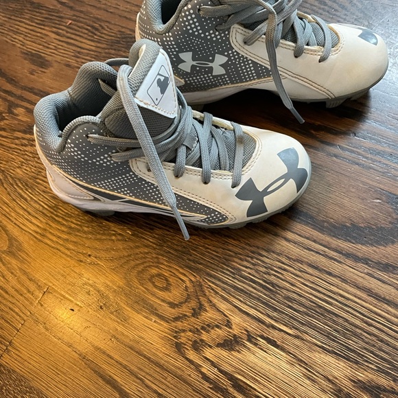 Baseball cleats - Picture 2 of 4